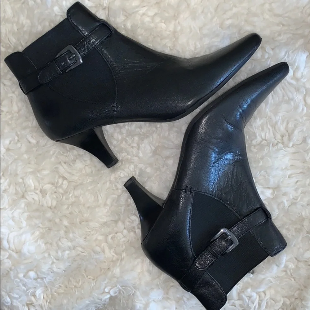 Circa JOAN and DAVID Luxe Leather CJ DIVO Booties - Picture 2 of 8